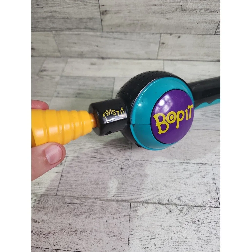 Vintage Bop It Original Pull Twist Electronic Game 15